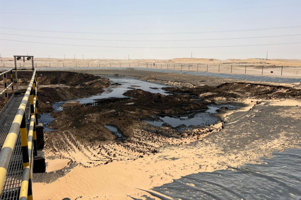 Oil pond lining repair and replacement